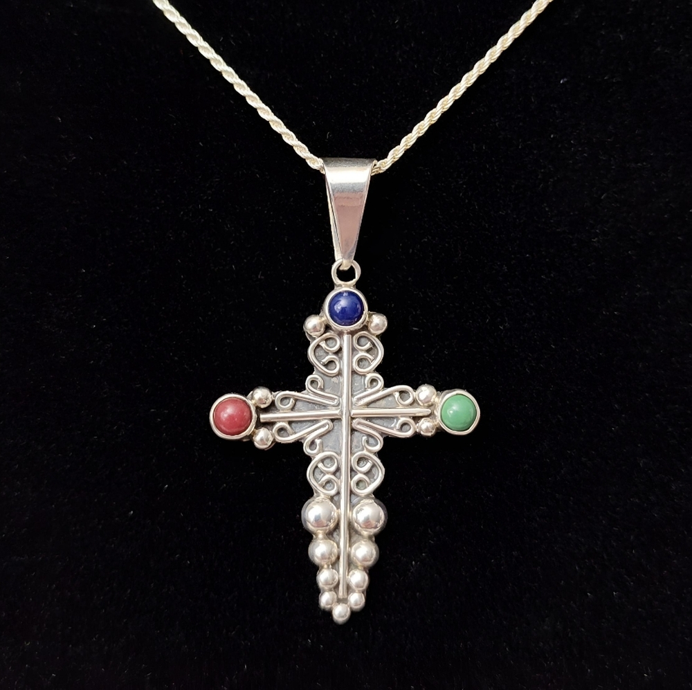 CARSI Taxco Sterling Silver Jasper Pebbled Filigree Motif Cross Pendant Necklace